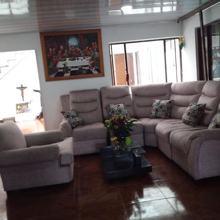 Habitacion Con Bano Privado Cerca Al Aeropuerto Bogotá Esterno foto