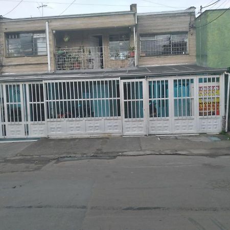 Habitacion Con Bano Privado Cerca Al Aeropuerto Bogotá Esterno foto